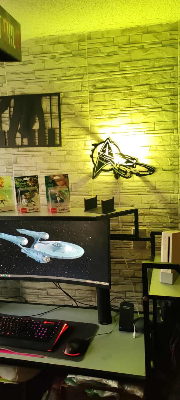 IMG_20250818_175558 Lámpara Star Trek USS Enterprise