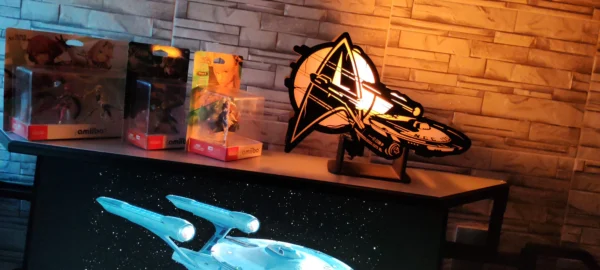 IMG_20250818_183718 Lámpara Star Trek USS Enterprise