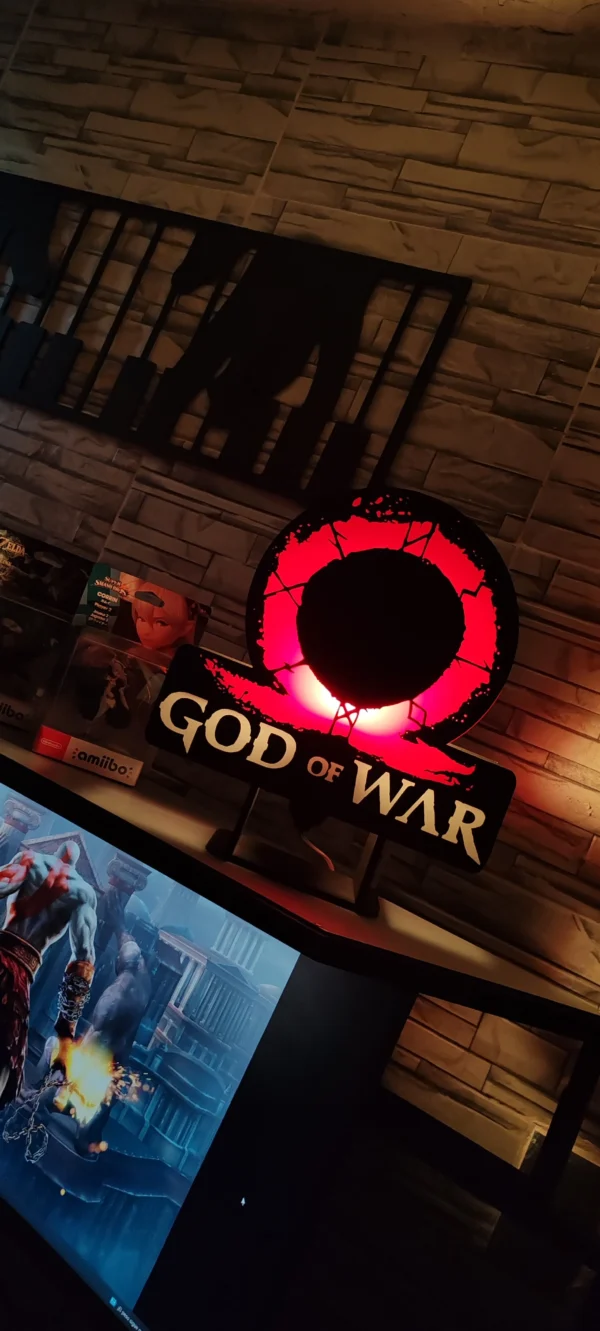 IMG_20250810_142345 Lámpara God of War Símbolo Omega