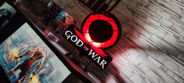 IMG_20250810_142451 Lámpara God of War Símbolo Omega