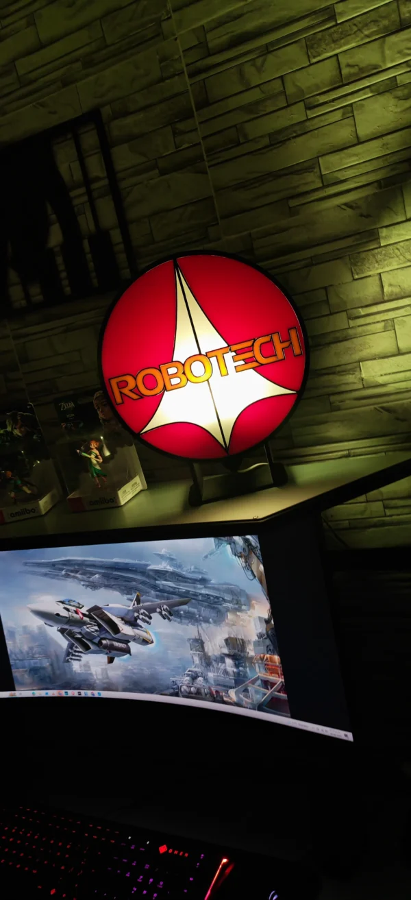 IMG_20260609_193505_1 Lámpara Robotech