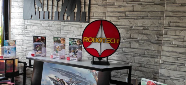 IMG_20260610_094510 Lámpara Robotech