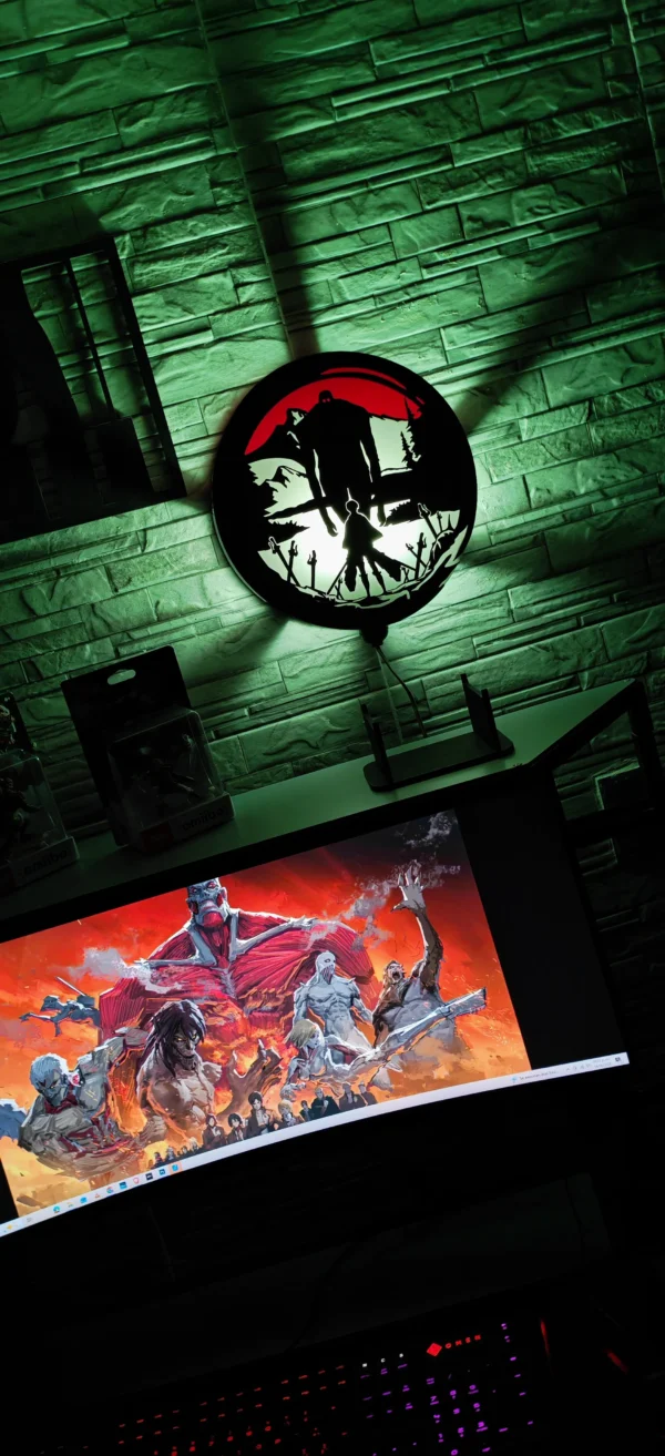 IMG_20260614_202255_1 Lámpara Titán Bestia y Levi Shingeki no Kyojin